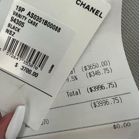 Chanel Black Vanity Case - Picture 2 of 6